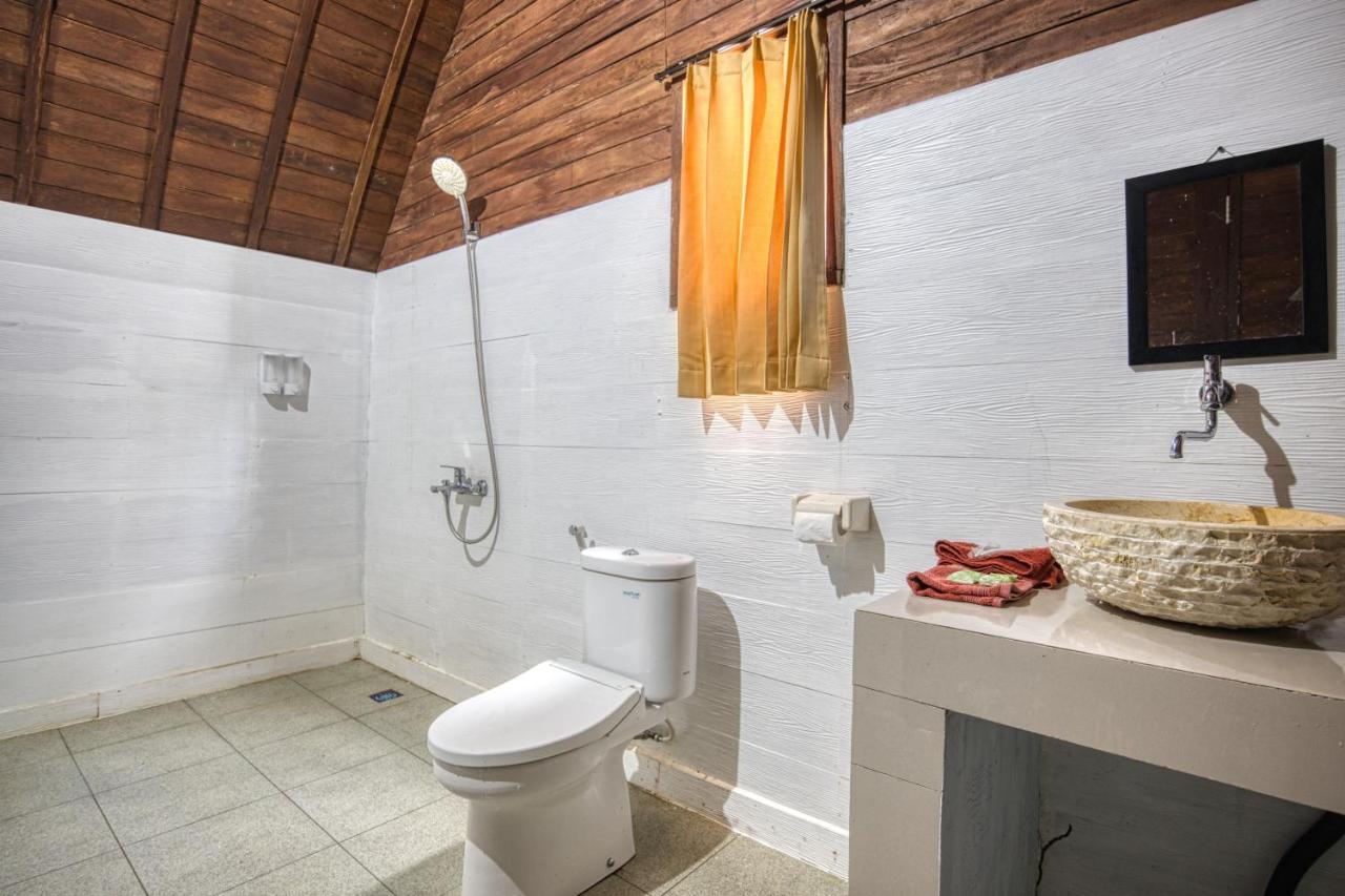 Megaland Bungalow Batununggul Екстер'єр фото