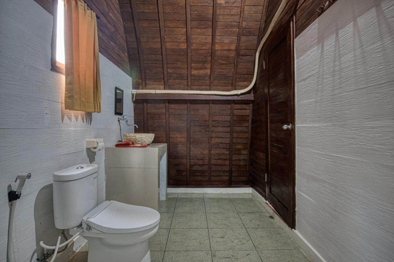 Megaland Bungalow Batununggul Екстер'єр фото